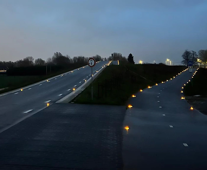 Centerline marking visibility solar lights